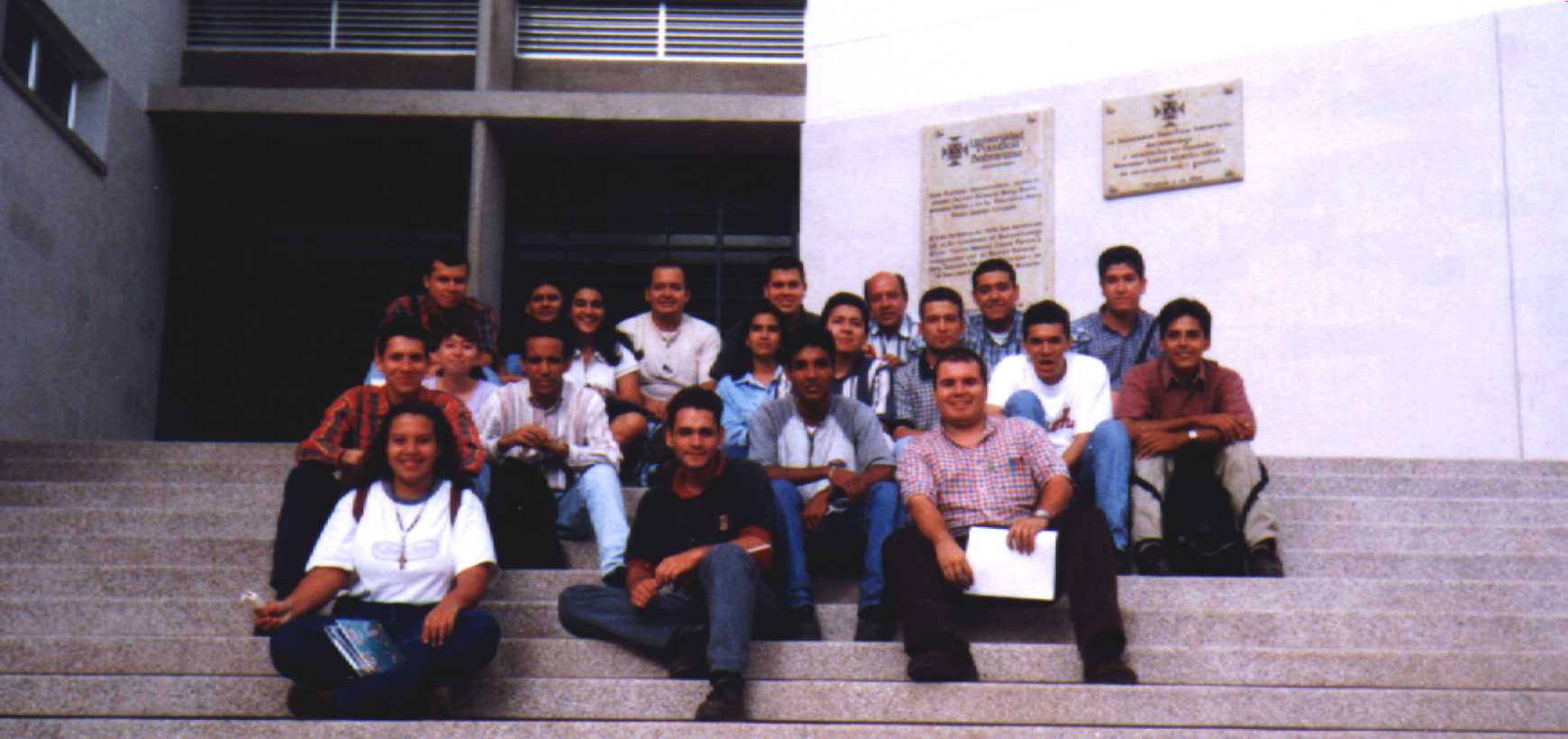 grupoAII98.JPG (98046 bytes)